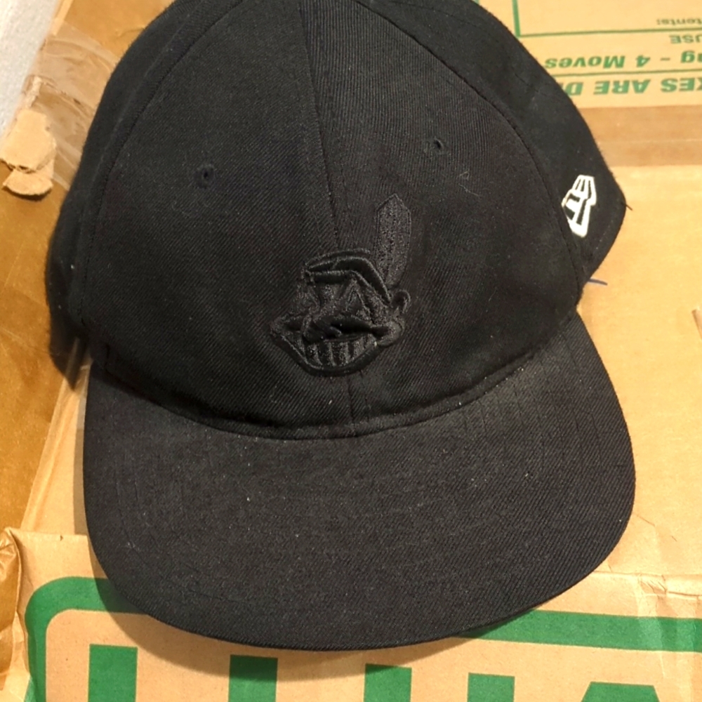 New era Cleveland Indians baseball cap sz 7 1/8